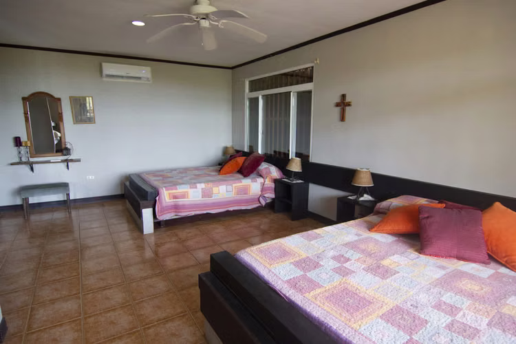 Venta de Quinta en Guácimo de Atenas, Costa Rica