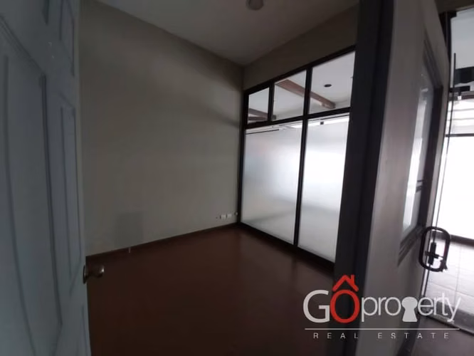 Alquiler de local comercial, Rohrmoser 5706