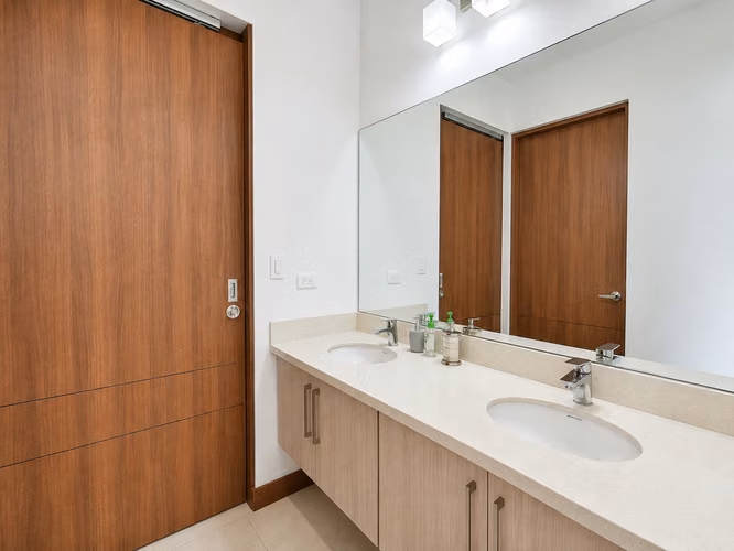 Casa moderrna en venta,  Escazú, Guachipelín Norte. - Imagen 18