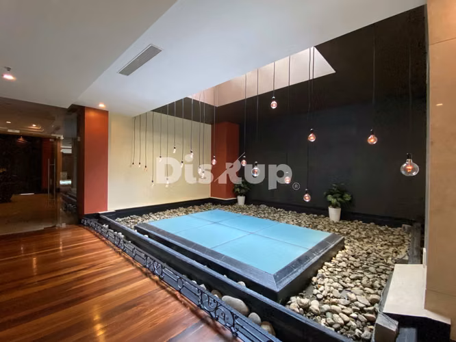 Venta de apartamento de 1 habitación en condominio. Sabana Sur.