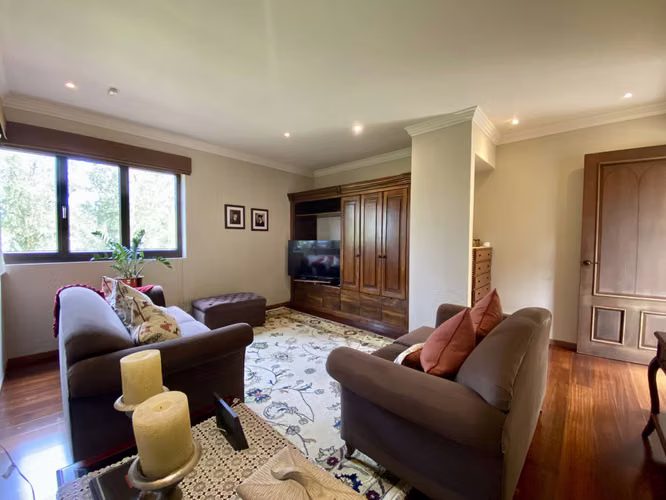 Casa de lujo en condominio en Santo Domingo, Heredia