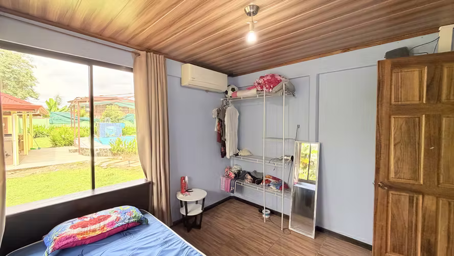 Venta de casa de descanso en Playa Bandera Parrita