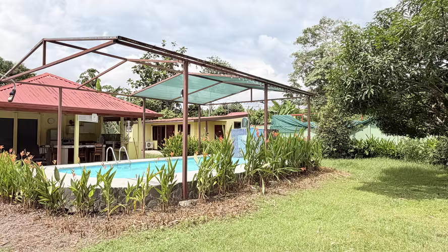 Venta de casa de descanso en Playa Bandera Parrita