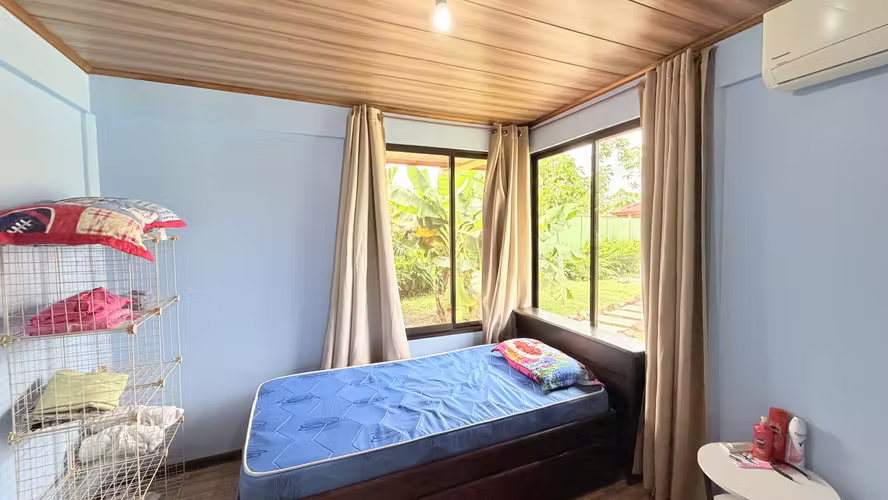 Venta de casa de descanso en Playa Bandera Parrita