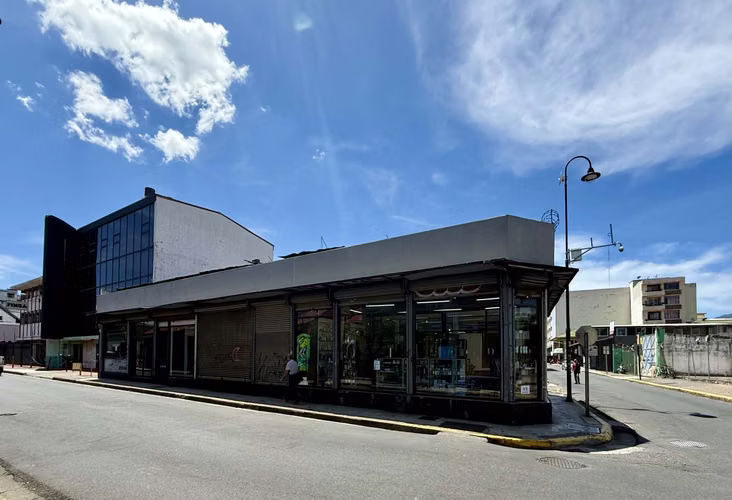 Edificio Esquinero - Exclusiva Ubicación Barrio Amón - Oportunidad