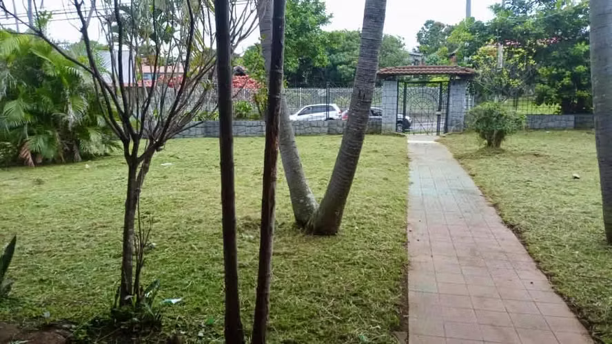 GANGA!!! Venta de Propiedad con Uso Mixto en San Joaquín de Flores, Heredia