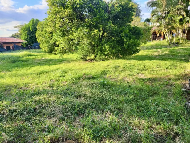 GANGA!!! Venta de Propiedad con Uso Mixto en San Joaquín de Flores, Heredia