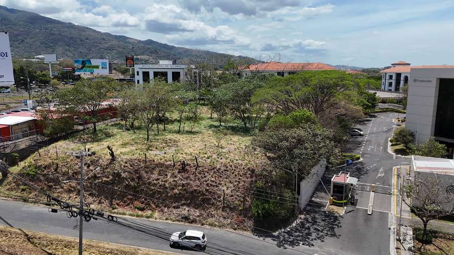 Terreno en venta en Santa Ana - Imagen 2