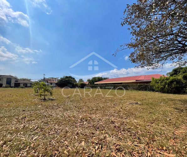 Espectacular lote en Hacienda Los Reyes
