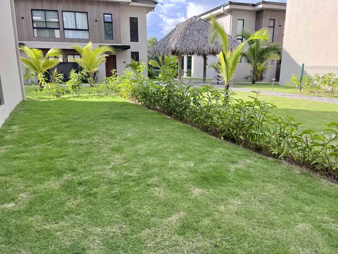 Venta Townhouse Frente a Lago en Condominio Exclusivo – Playa Hermosa, Jacó - Imagen 9