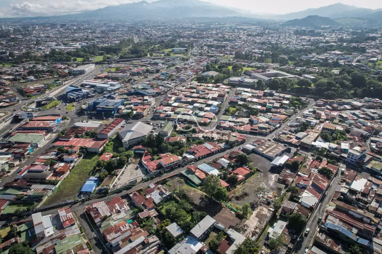 AE ARQUITECTURA | VENTA LOTE USO MIXTO PASO ANCHO AE 1079
