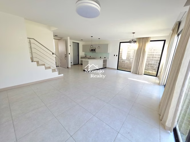 Casa en Alquiler, con linea blanca, Condominio Lindora Village, Santa Ana - Imagen 3