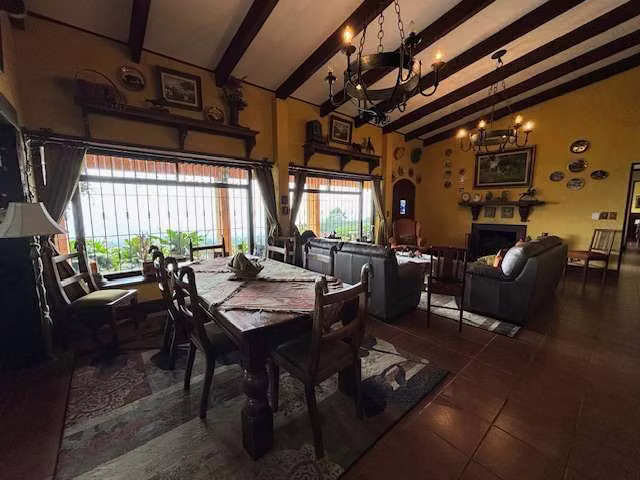 Venta de terreno con casa de una planta. Llano Grande, Cartago (SV)