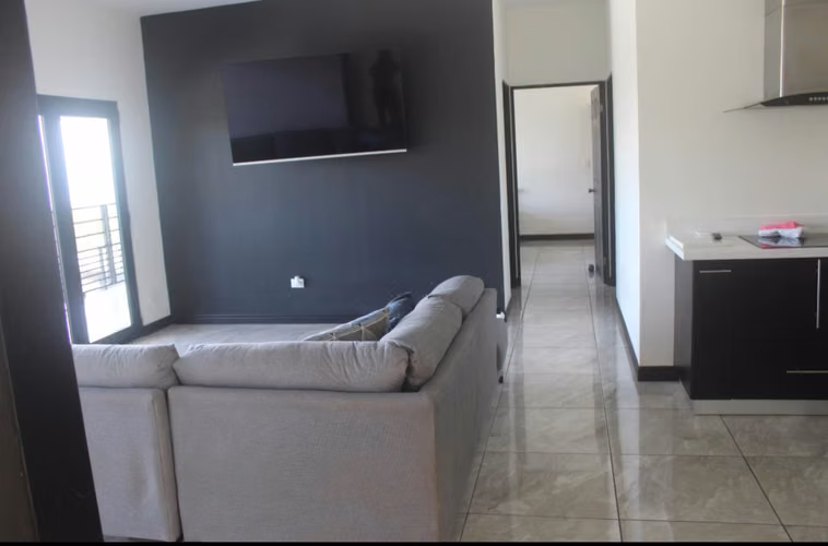 Oportunidad Unica !! Dos casas en una propiedad con vista panoramica - Imagen 5
