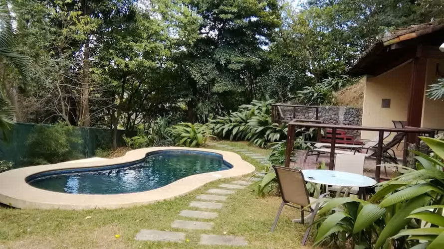 Casa townhouse, terraza, piscina y arboles grandes Brasil de Mora - Imagen 18