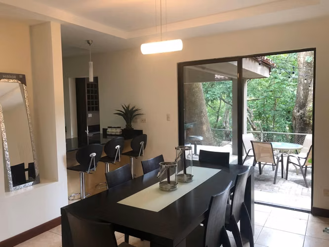Casa townhouse, terraza, piscina y arboles grandes Brasil de Mora - Imagen 4