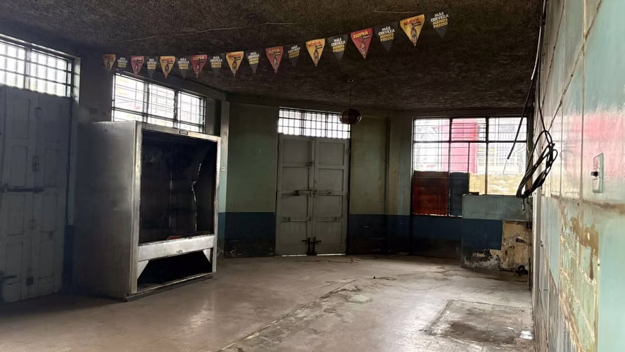 Alquiler de casa, en el centro de Zapote, listo para remodelación!! - Imagen 19