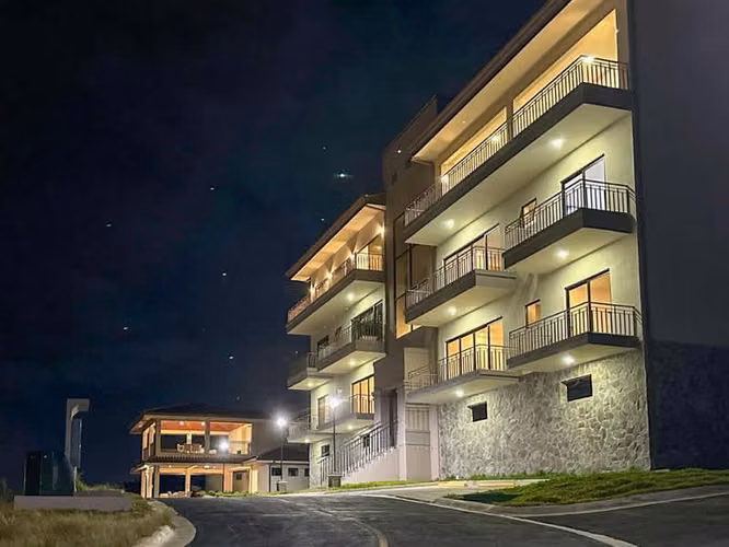 Se Vende Apartamento en el Alto de Las  Palomas, con terrazas y Vistas inigualables