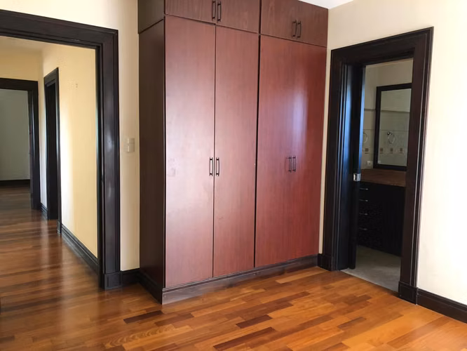 Venta de casa de lujo en condominio en Lomas de Ayarco Sur, Curridabat, 5717