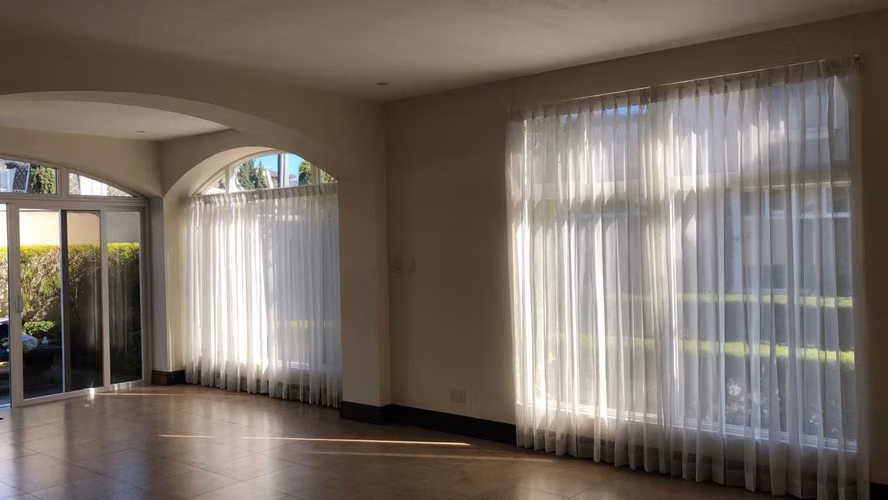Venta de casa de lujo en condominio en Lomas de Ayarco Sur, Curridabat, 5717