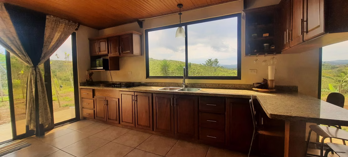 CASA DE 3 HABITACIONES CON ZONA VERDE, SAN RAMÓN, BOLIVAR