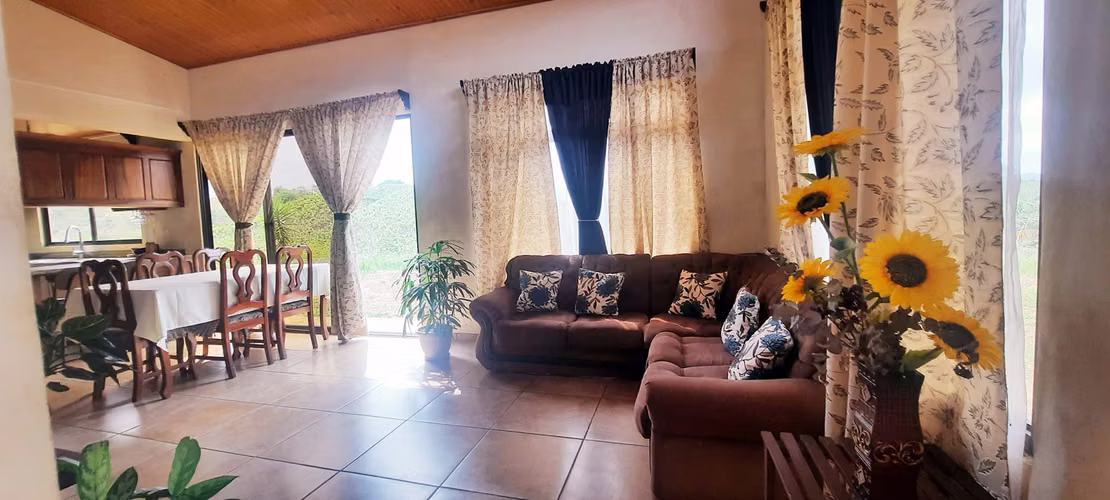 CASA DE 3 HABITACIONES CON ZONA VERDE, SAN RAMÓN, BOLIVAR