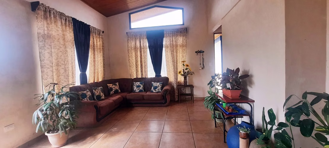 CASA DE 3 HABITACIONES CON ZONA VERDE, SAN RAMÓN, BOLIVAR