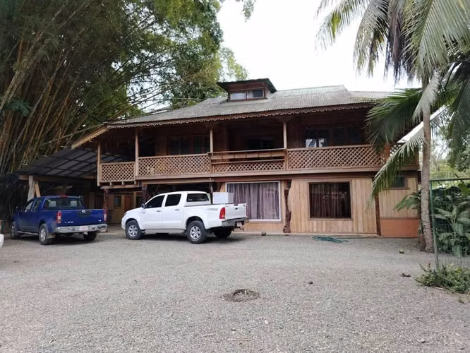 CABINAS EN VENTA, PLAYA CAHUITA, LIMÓN
