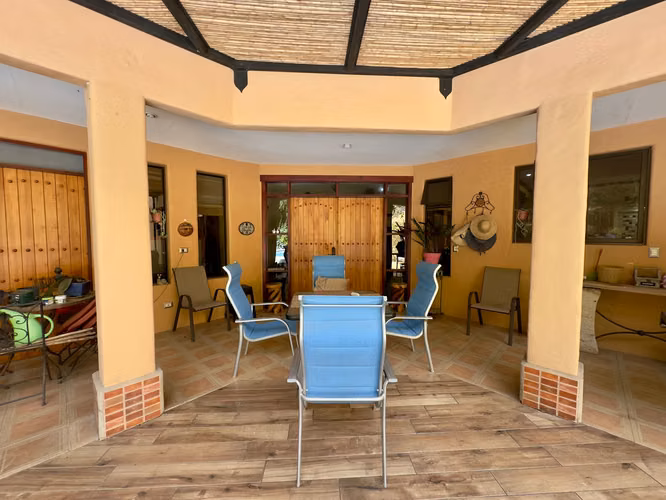 Venta de Casa de Lujo en Cerro Real, Escazú | Estilo Santa Fe | Piscina Privada