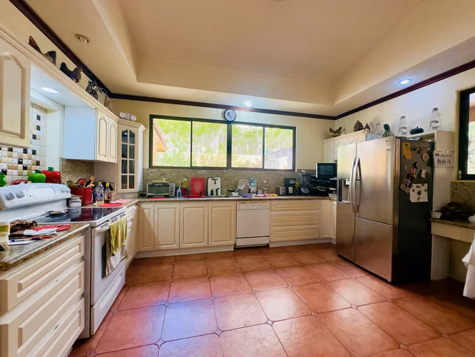 Venta de Casa de Lujo en Cerro Real, Escazú | Estilo Santa Fe | Piscina Privada