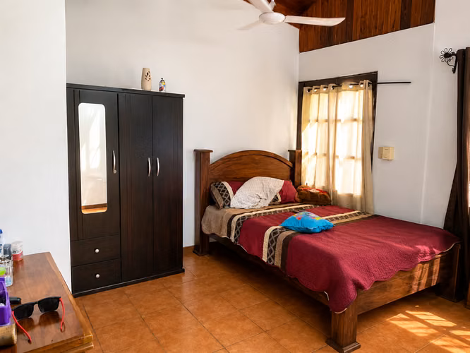 CASA EN VENTA EN OROTINA CENTRO