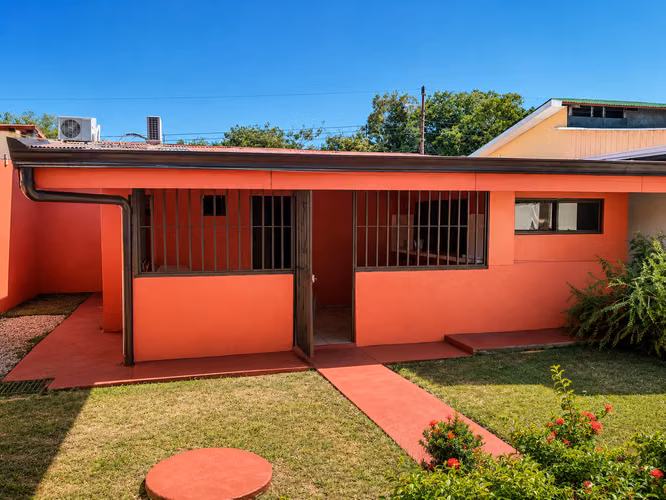 CASA EN VENTA EN OROTINA CENTRO