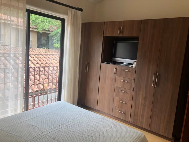 OPORTUNIDAD, VENTA DE APARTAMENTO EN SANTA ANA - Imagen 10