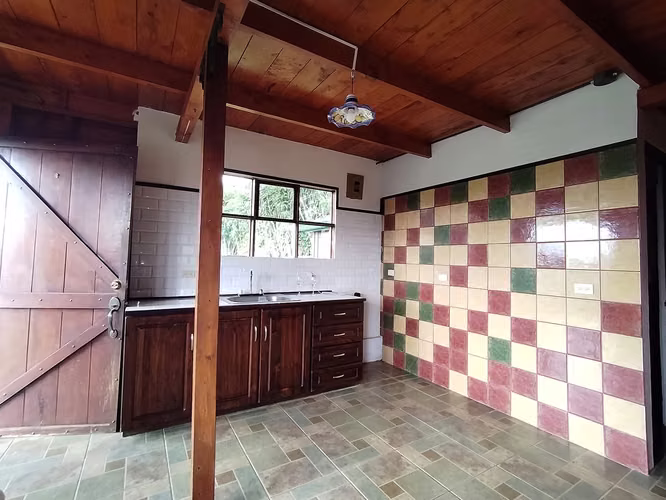 CASA Y CABAÑA,  SAN RAMÓN,CON GRAN ZONA VERDE, SAN RAMÓN, ALAJUELA