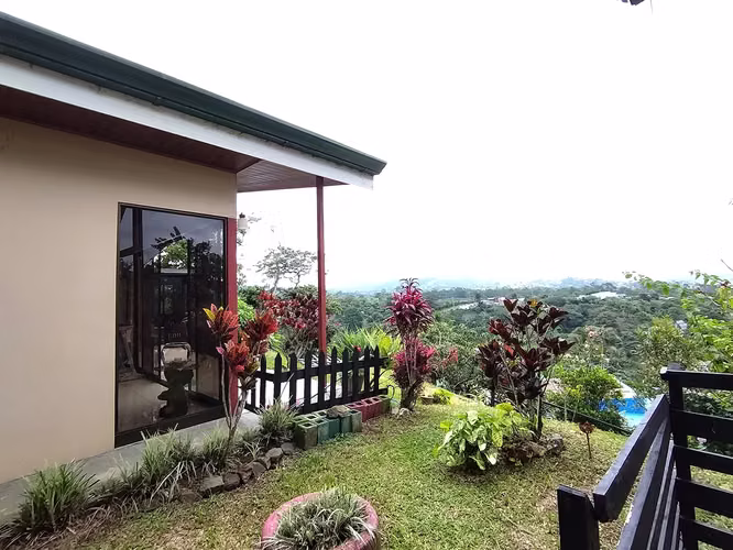CASA Y CABAÑA,  SAN RAMÓN,CON GRAN ZONA VERDE, SAN RAMÓN, ALAJUELA