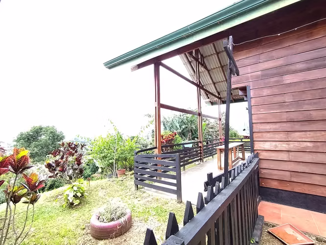 CASA Y CABAÑA,  SAN RAMÓN,CON GRAN ZONA VERDE, SAN RAMÓN, ALAJUELA