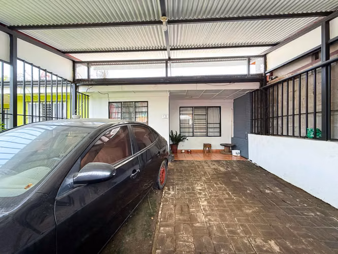 Se vende Casa de 1 nivel en urbanización, Jacó, Puntarenas (MV).
