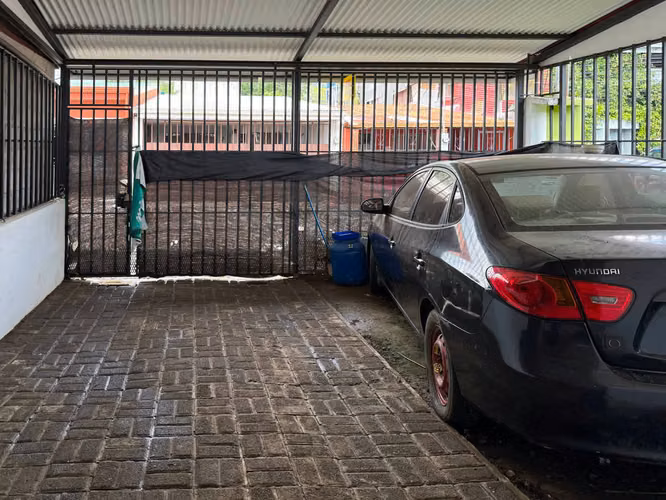 Se vende Casa de 1 nivel en urbanización, Jacó, Puntarenas (MV).
