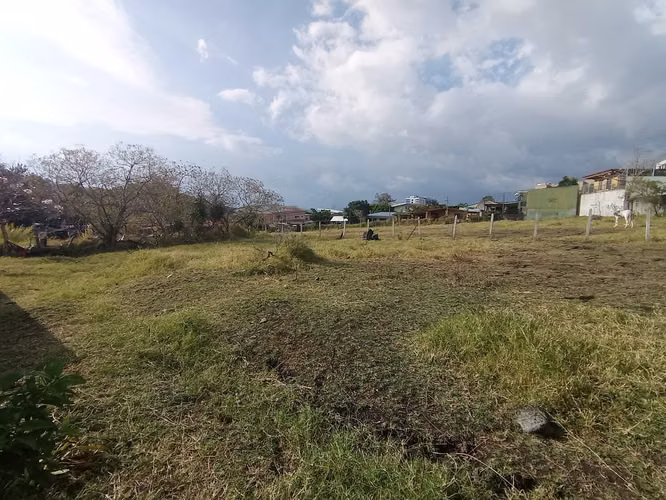 Venta de lote de uso mixto en Guachipelín de Escazú - EU