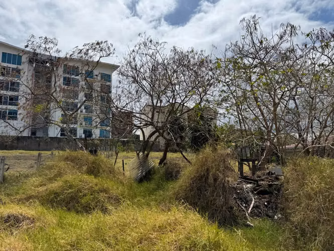 Venta de lote de uso mixto en Guachipelín de Escazú - EU