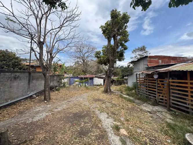 Venta de lote de uso mixto en Guachipelín de Escazú - EU