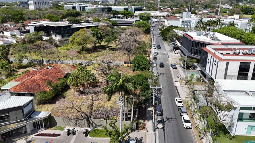 ¡Oportunidad Única de Inversión en Lindora, Santa Ana! - Imagen 15