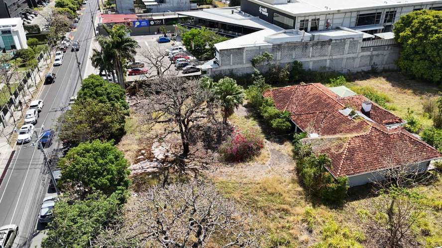 ¡Oportunidad Única de Inversión en Lindora, Santa Ana! - Imagen 11