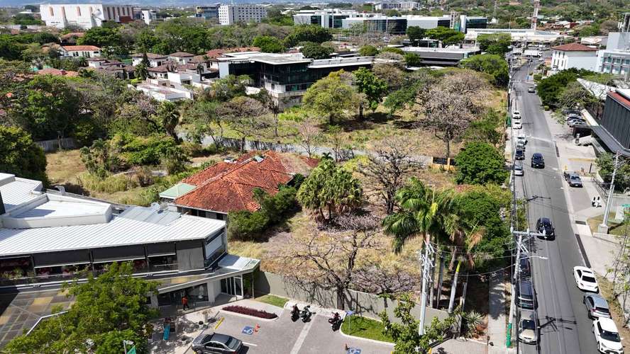 ¡Oportunidad Única de Inversión en Lindora, Santa Ana! - Imagen 16
