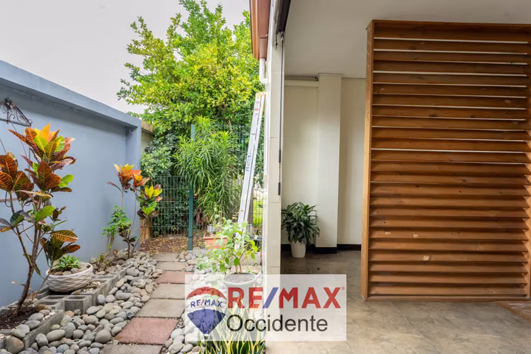Casa en Venta , Condominio  Grecia