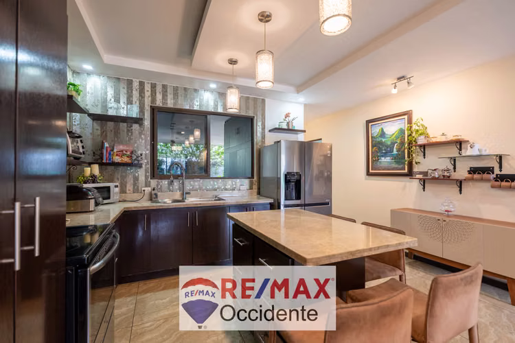 Casa en Venta , Condominio  Grecia