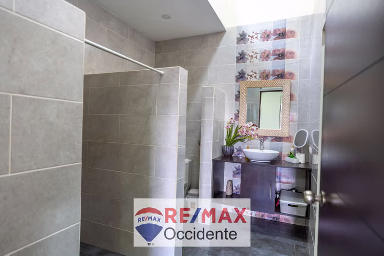 Casa en Venta , Condominio  Grecia