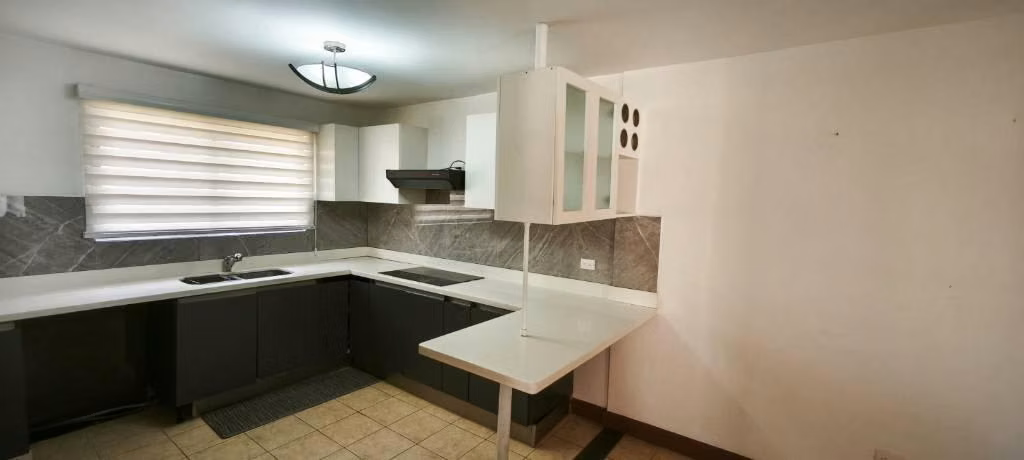 Venda casa en Condominio Jardines del Este, a 2 km de Momentun Pinares - Imagen 5