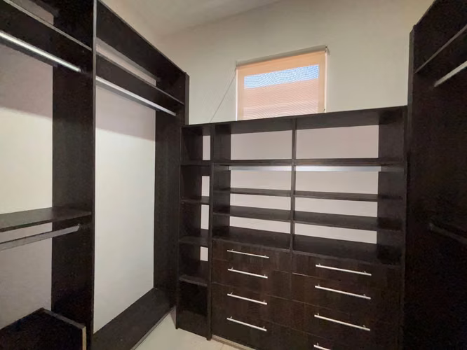 CASA MODERNA DE UNA PLANTA - CONDOMINIO EN LINDORA PLACE - Imagen 10