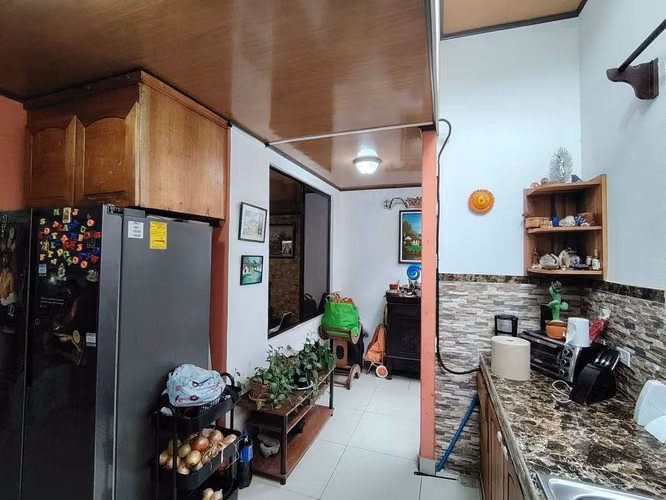 Casa + Apartamento con precio negociable San Diego de Tres Ríos AP
